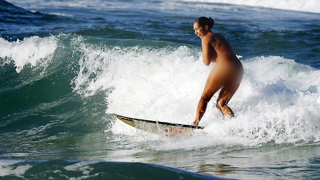 Naked Surf 117